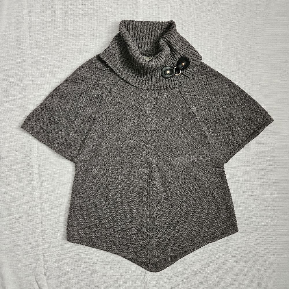 Womens grey poncho sweater‎ turtleneck sweater with buckle detail size medium